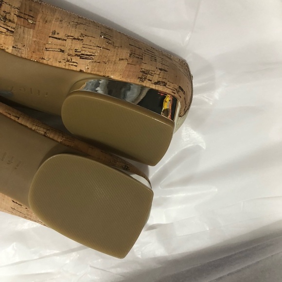 Anne Klein flex cork gold cap toe gold block heel pumps‎ size 10 brand new - Picture 16 of 17